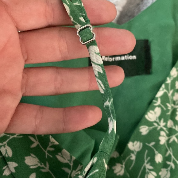 ❌SOLD❌NWOT Reformation Thora Floral Dress💚🤍💚 - Picture 7 of 11
